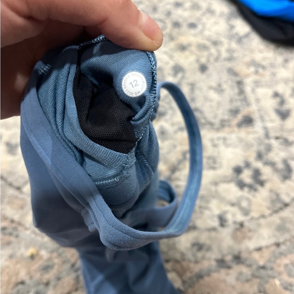 Lululemon - Picture 5 of 5